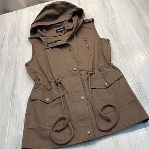 💚5/$25💚 Zenana Outfitters Brown Utility Jacket w/Hood & Drawstring Waist Sz S